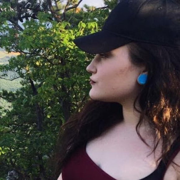 Meet your Posher, Ivy - Picture 1 of 1